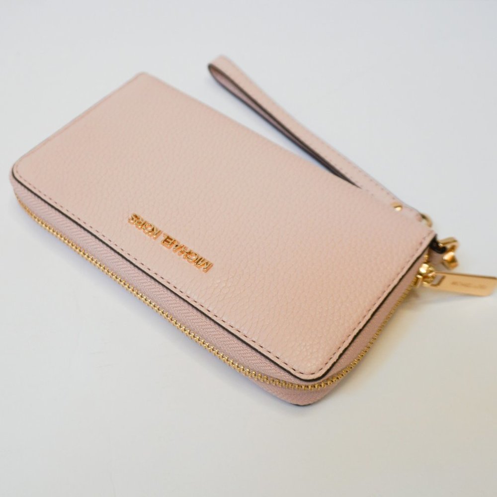Michael Kors Chain Xbody + Wristlet Vanilla Pink - Picture 12 of 16
